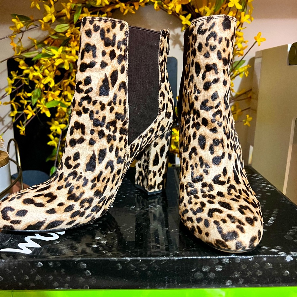 Sam Edelman Sand Leop Brahma bootie